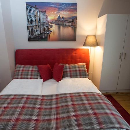 Premium Apartment Muenchen Messe Екстериор снимка