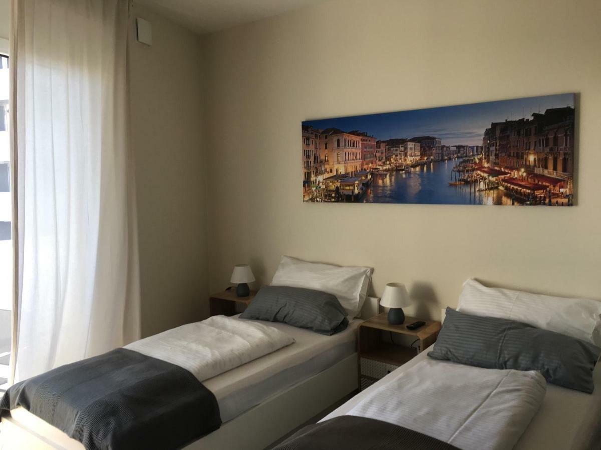 Premium Apartment Muenchen Messe Екстериор снимка